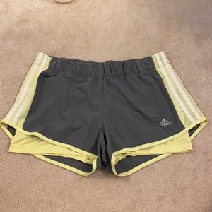 Adidas Shorts w built in liner Gray & Yellow Sz M